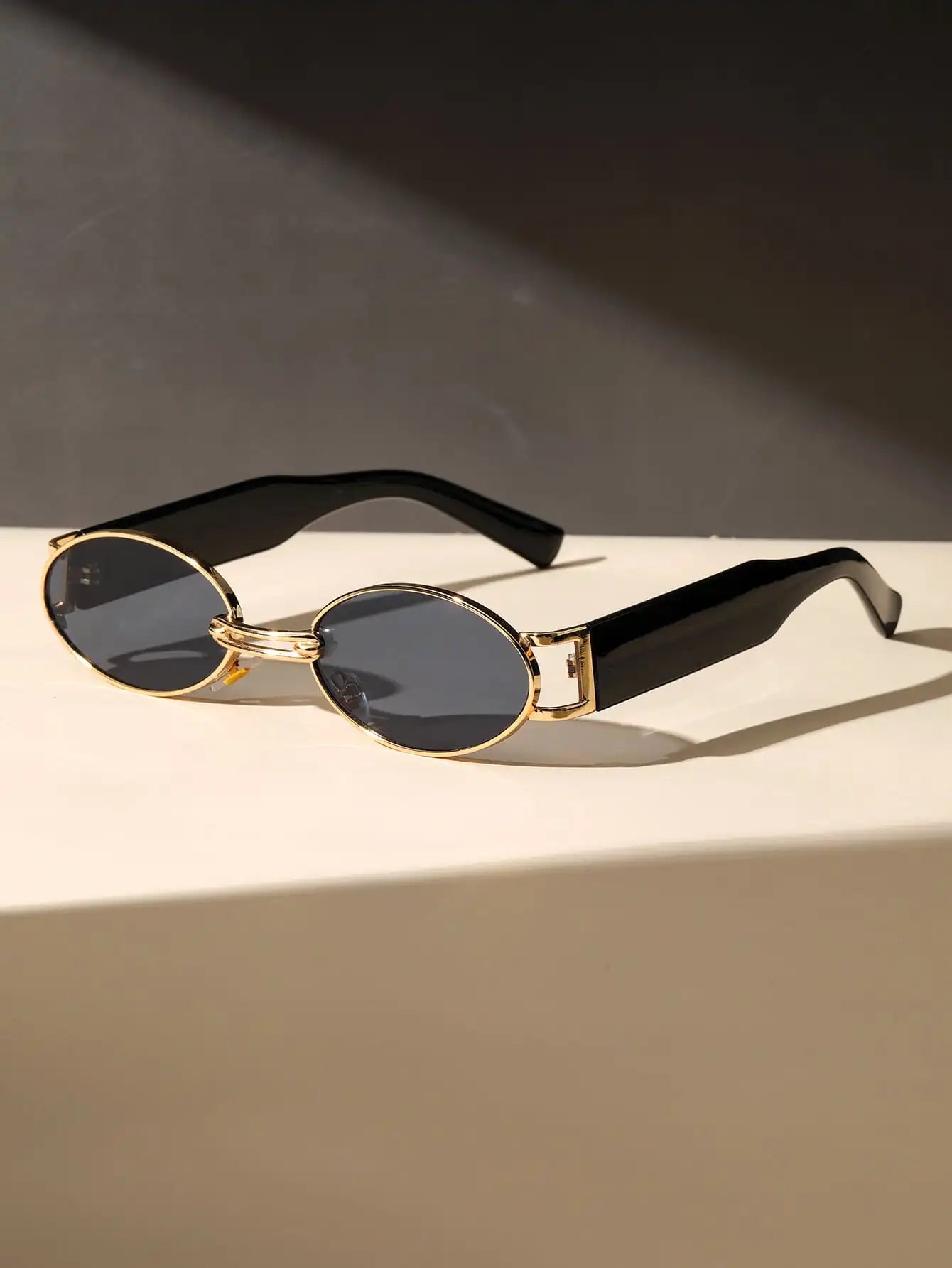 Sasso Oval Sunglasses