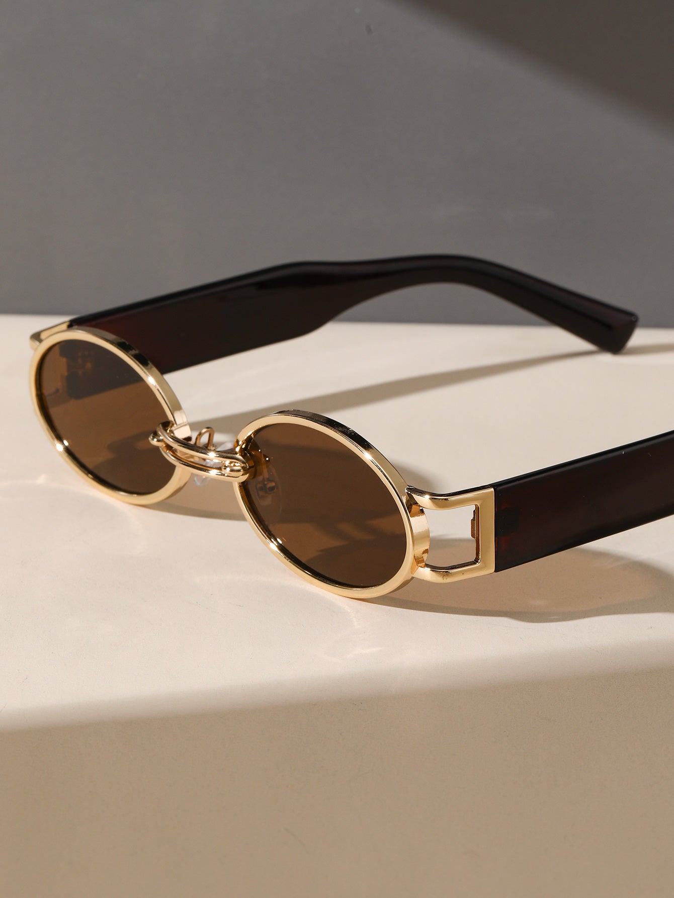 Sasso Oval Sunglasses
