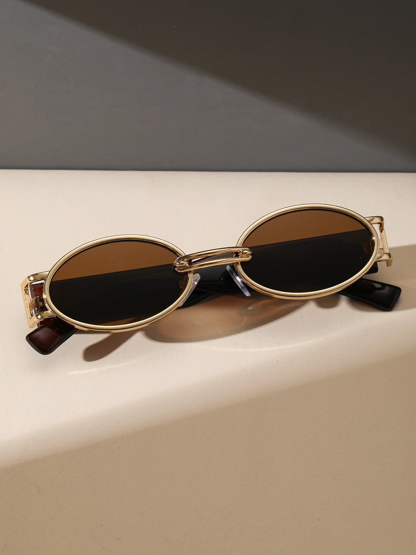 Sasso Oval Sunglasses